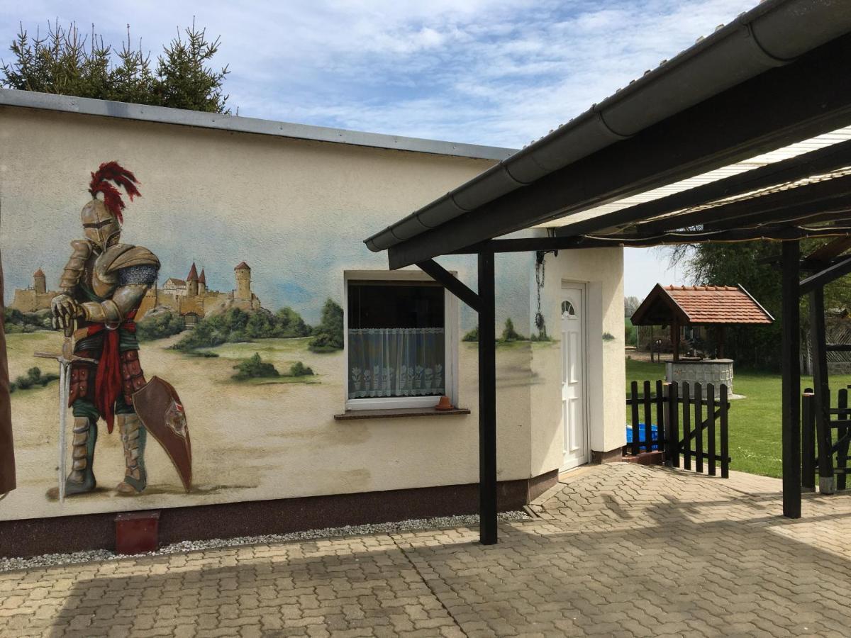 Schoener Ferienbungalow Umgeben Von Natur Und Nicht Weit Zur Ostsee Neubukow Exterior photo